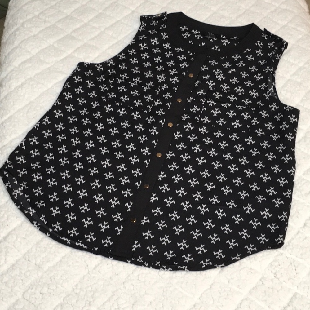 XXI sleeveless top
